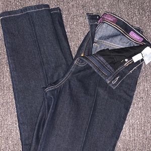 Gloria Vanderbilt straight leg dark denim, 6